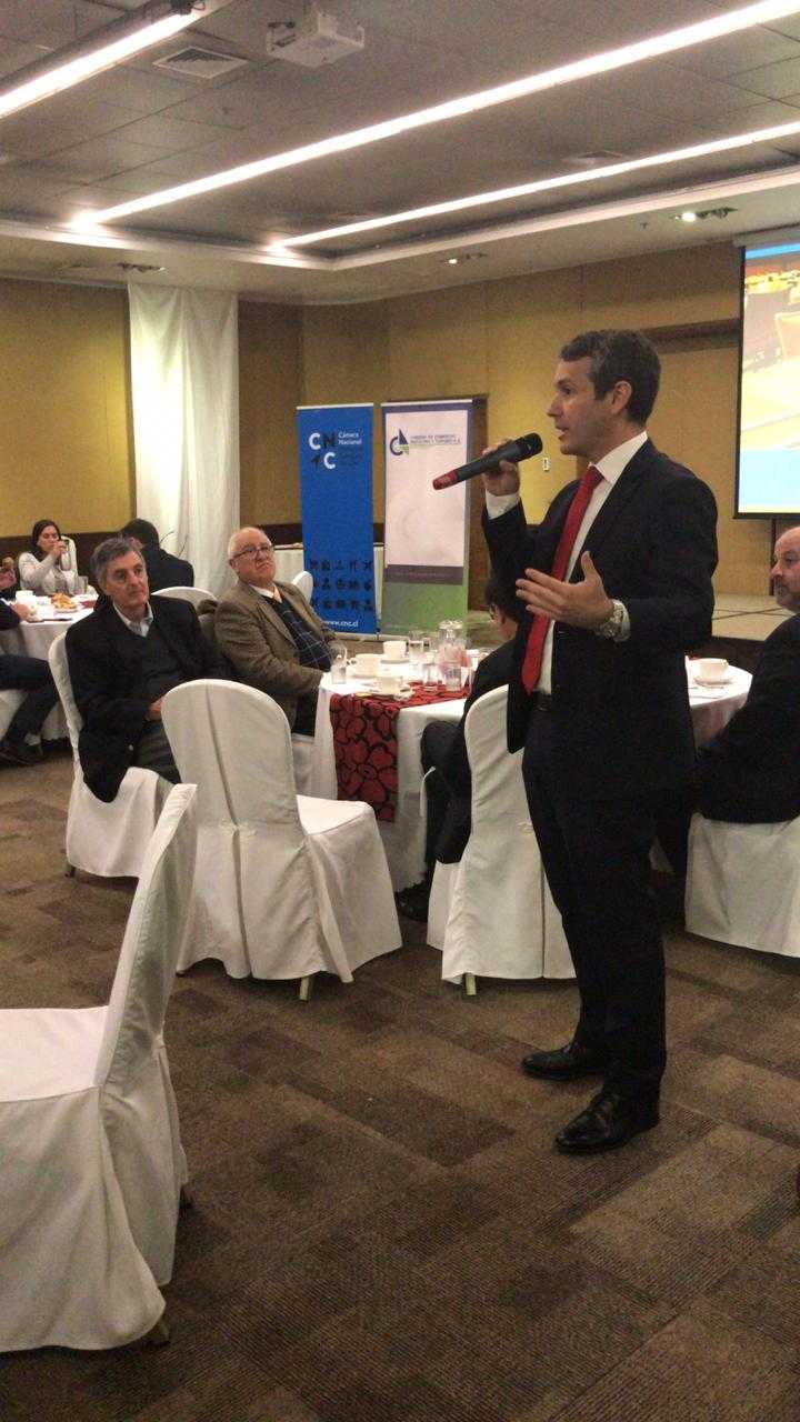 En Puerto Montt: Subsecretario Yáñez participó en encuentro ciudadano con exportadores