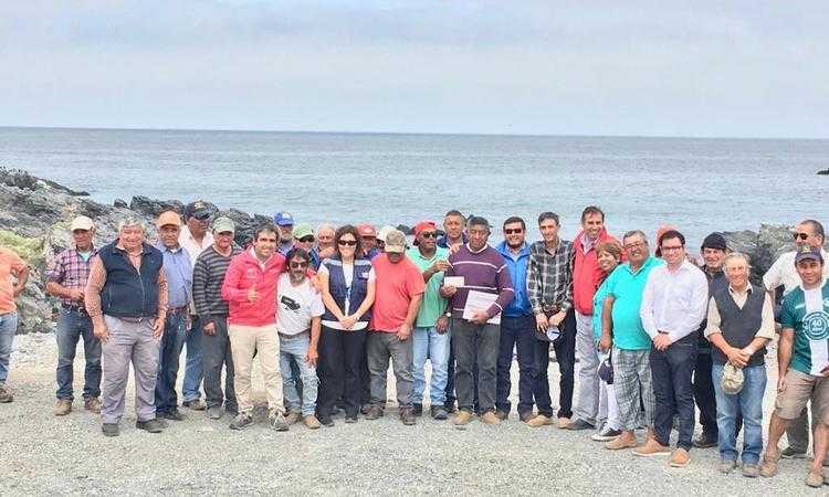 Desalinizadora entregará agua potable a pescadores de caleta Apolillado