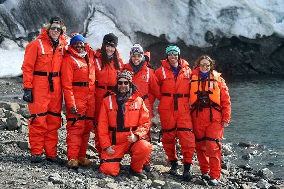 Jóvenes de ciudades antárticas culminan exitosa experiencia en el continente blanco