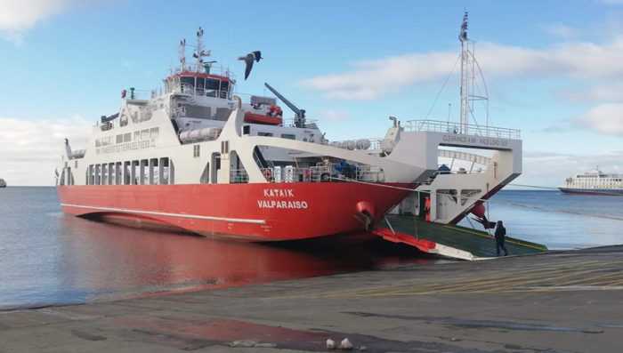En Magallanes: «Infraestructura crítica» justificó cruce marítimo de camiones con salmones