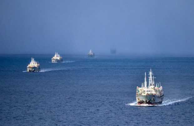 [+FOTOS] La Armada entrega nuevos antecedentes del paso de los pesqueros chinos por Chile