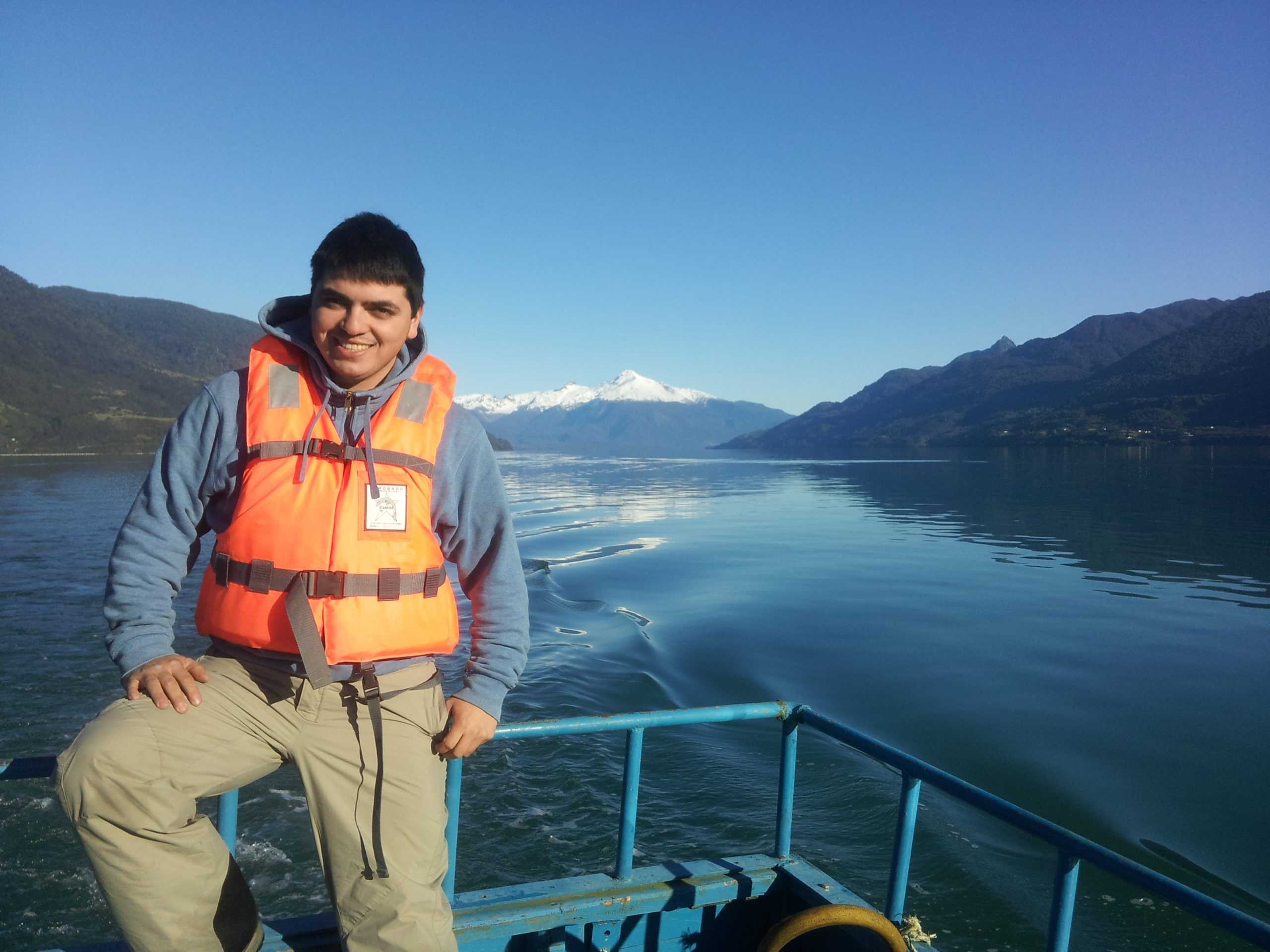 Doctorado en Ciencias de la Acuicultura UACh recibió a biólogo marino como nuevo egresado