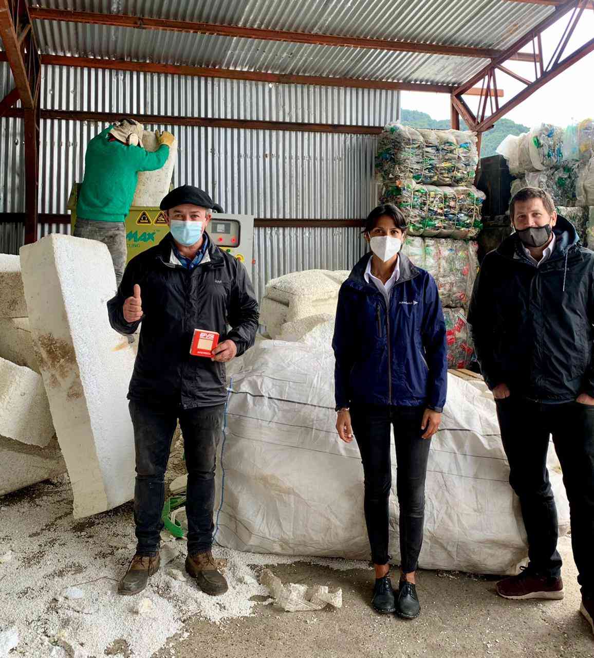 Trabajo colaborativo: Impulsan la primera planta de valorización de plumavit en la región de Aysén