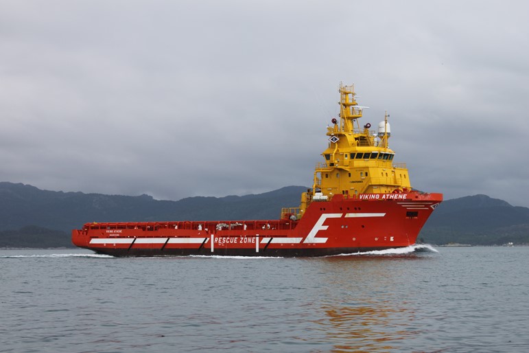 Bakkafrost adquiere buque de servicio para sus operaciones escocesas
