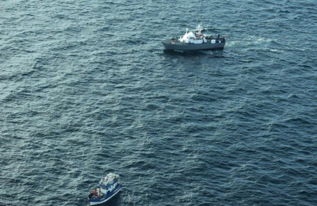 [+FOTOS] Entregan detalles de la operación que detectó cinco naves operando ilegalmente en Aysén (foto: Armada de Chile)