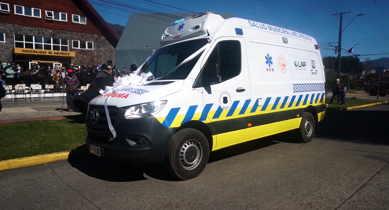 «Comprometidos con el sur»: Salmonicultores donan ambulancia a comuna de Melipeuco