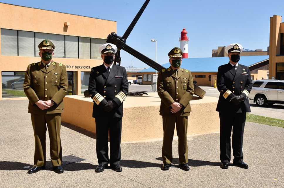 Armada y Carabineros de Chile firman convenio de colaboración en materias investigativas