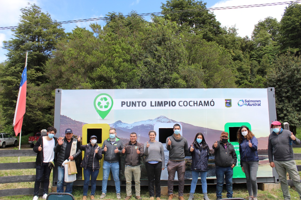Empresas del salmón implementaron puntos limpios junto a Municipalidad de Cochamó