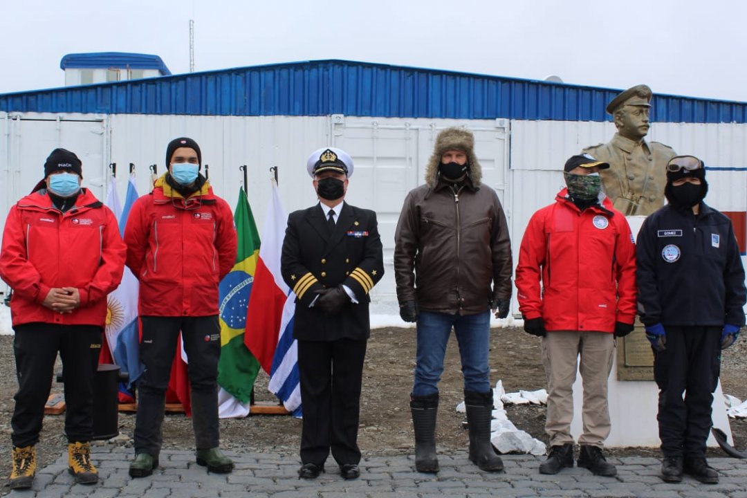 Gobernación Marítima Antártica Chilena conmemoró el 36° aniversario de la Capitanía de Puerto de Bahía Fildes