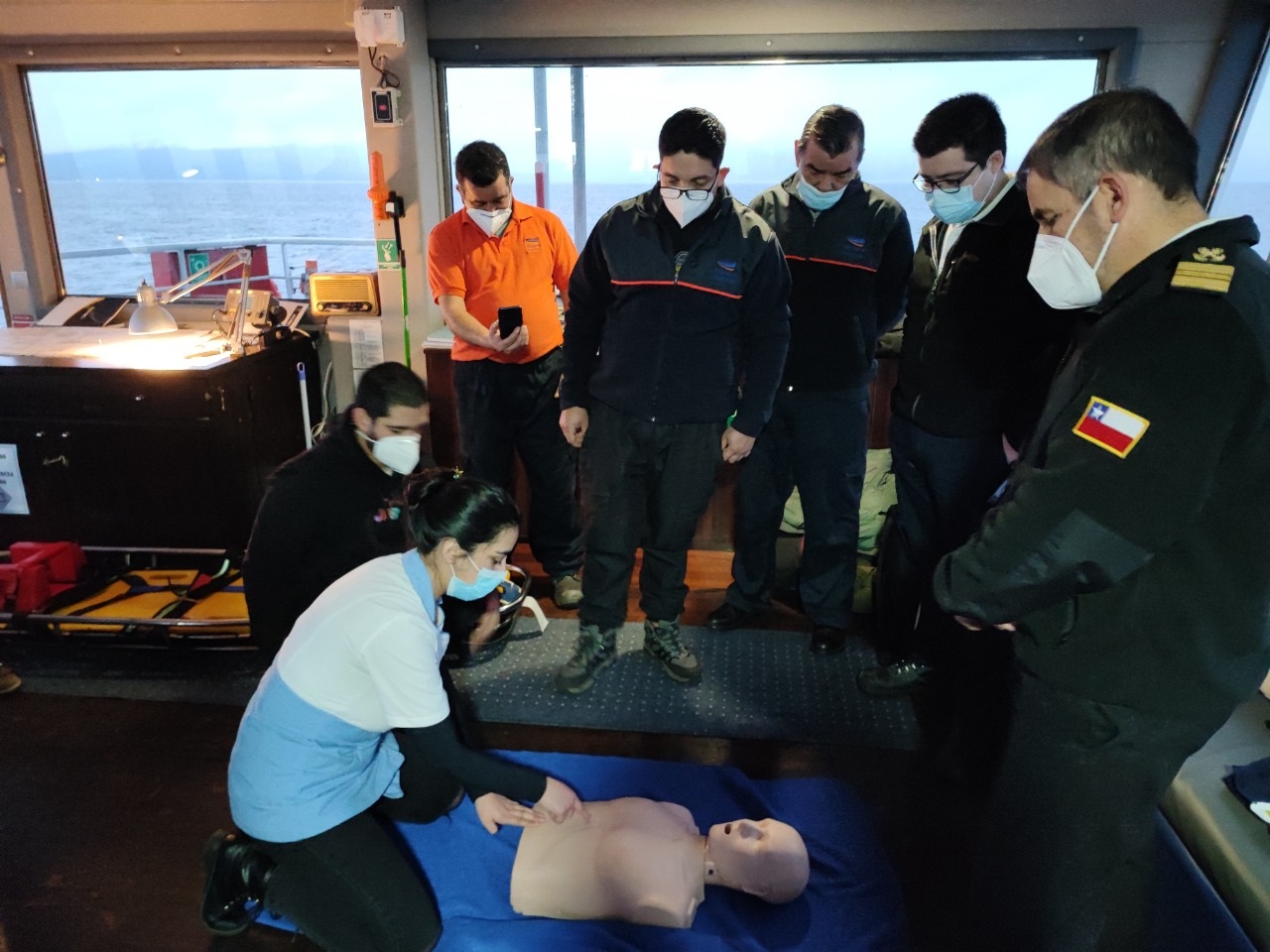 Alumnos de salud realizan intervención educativa al personal del Transbordador Agios