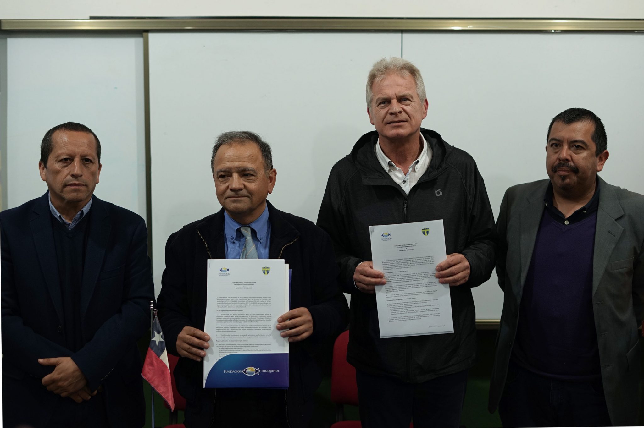 Fundación Chinquihue y Liceo Bicentenario Insular de Achao firman convenio de colaboración