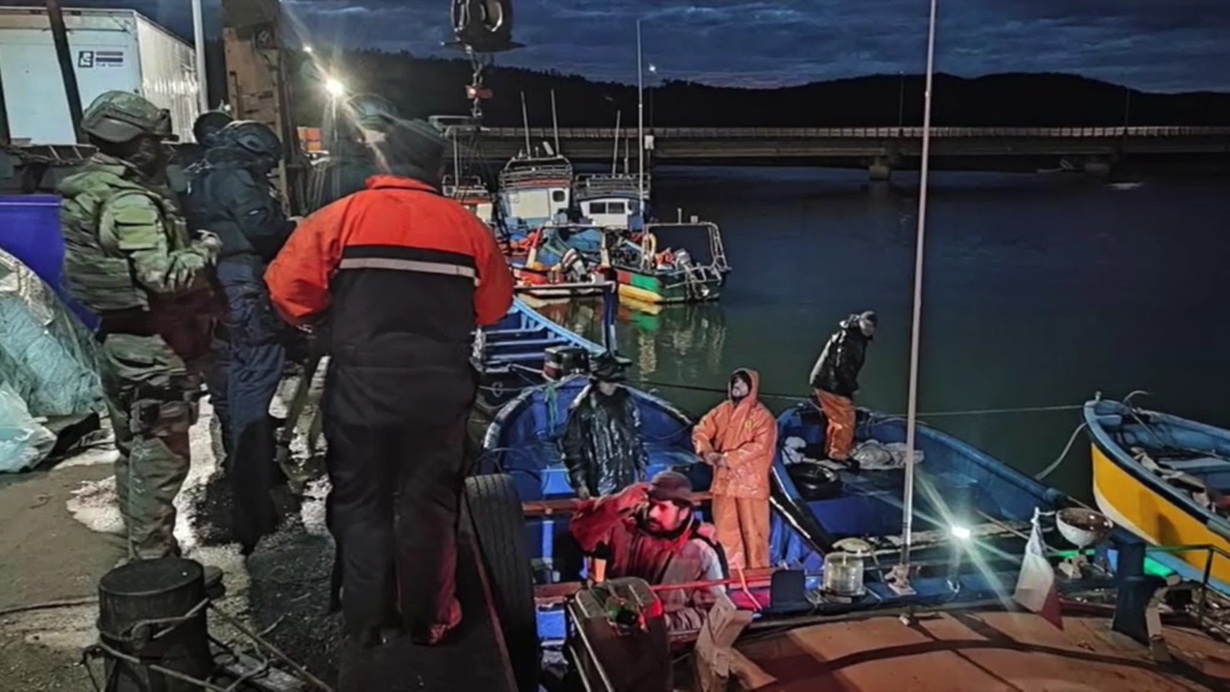 [LA + LEÍDA EL JUEVES] Gobernación marítima de Talcahuano realizó operación de fiscalización en las costas de Arauco