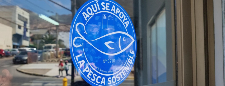 Sernapesca anuncia apertura de postulaciones para la acreditación de consumo responsable “Sello Azul”