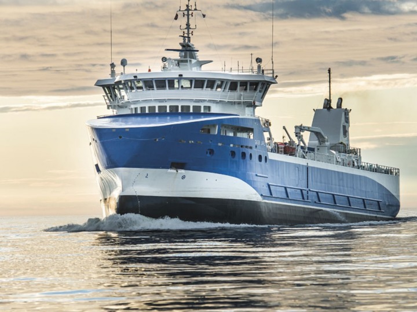 Frøy ASA firma nuevo contrato de wellboat con salmonicultora noruega