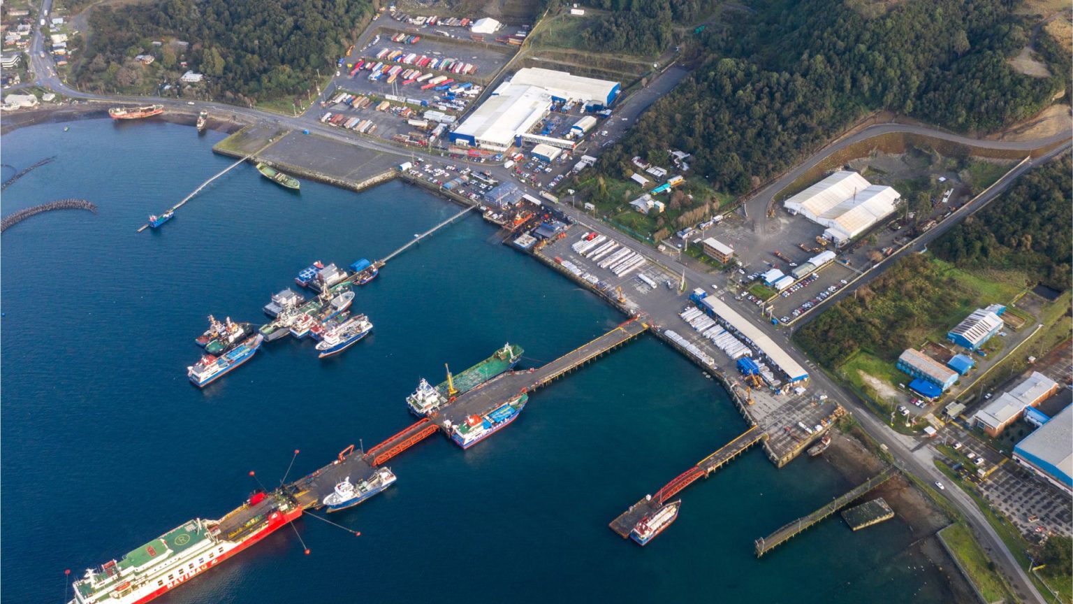 AquaSur sella importante alianza con Puerto Oxxean para exhibición marítima