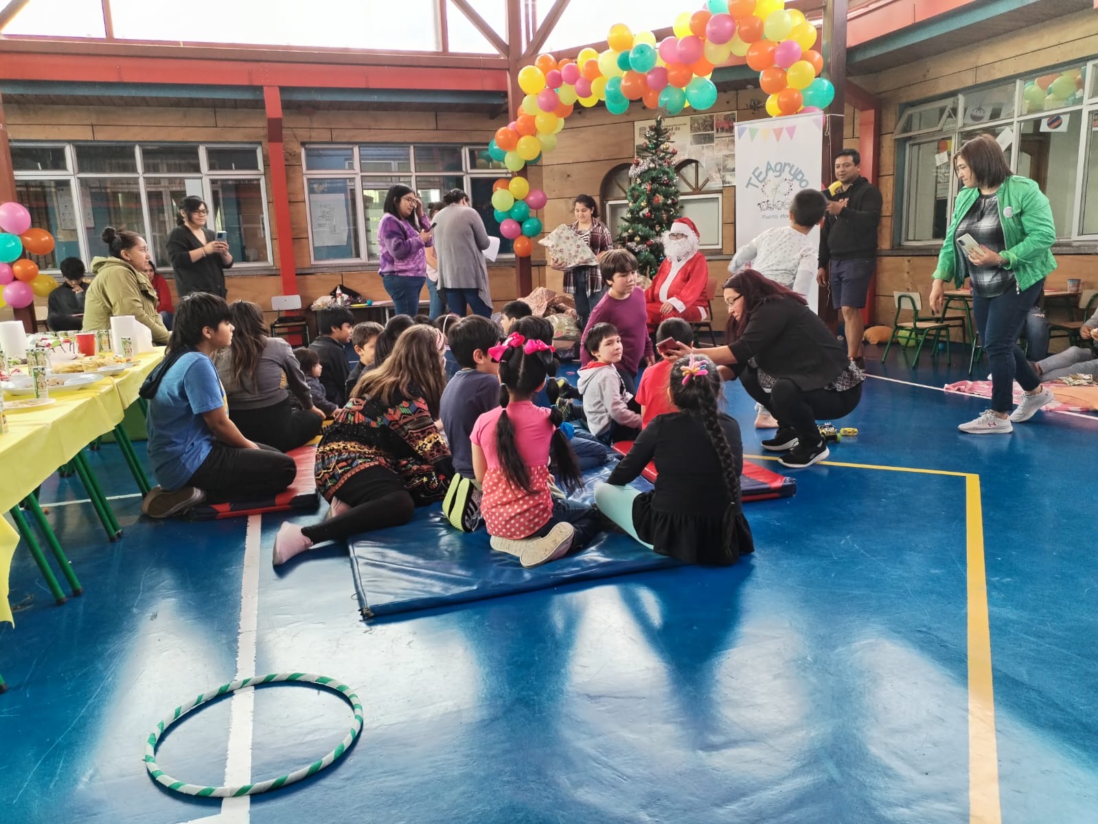 Skretting Chile lleva la alegría de navidad a niños y jóvenes de la provincia de Llanquihue
