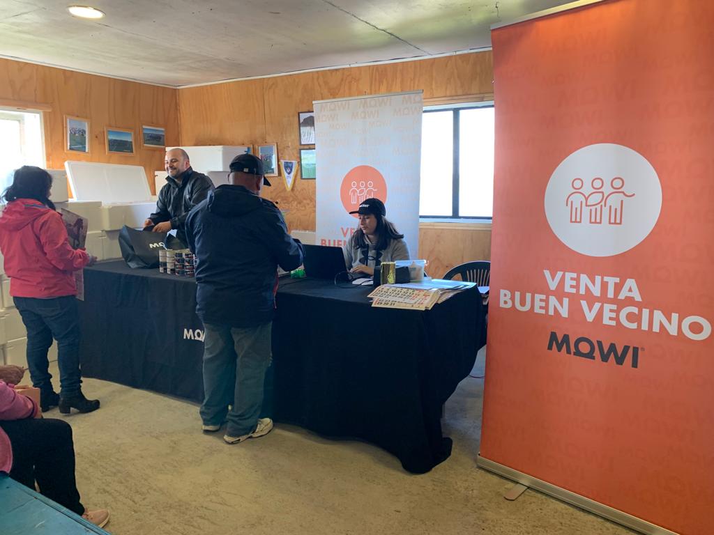 Mowi realizó su “Venta Vecino” beneficiando a tres localidades de la región de Aysén