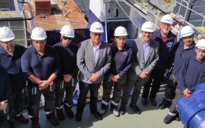 En Valdivia: Subsecretario firma recepción del barco de investigación Dra. Barbieri