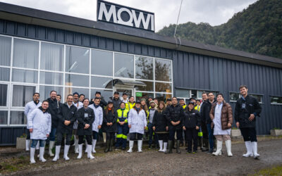 Mowi Chile recibió a periodistas en Fam Press para mostrar el proceso completo del salmón