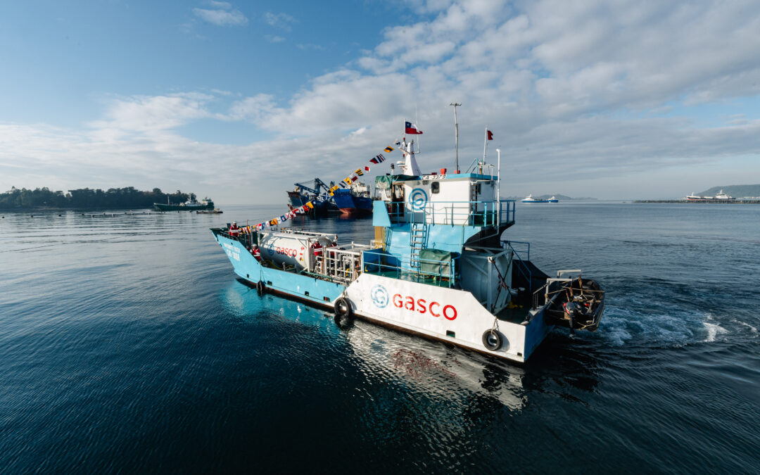 Inauguran primer barco de gas licuado en Chile